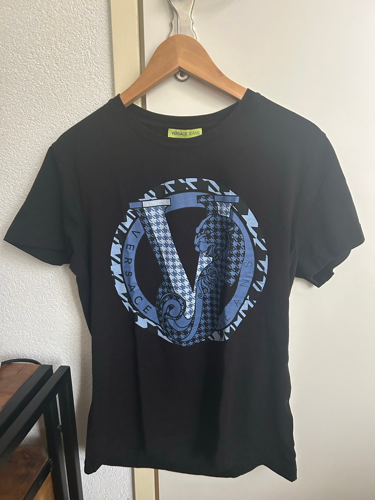 Versace Jeans T-shirt met logo, Ophalen of Verzenden, Zo goed als nieuw, Maat 48/50 (M), Zwart