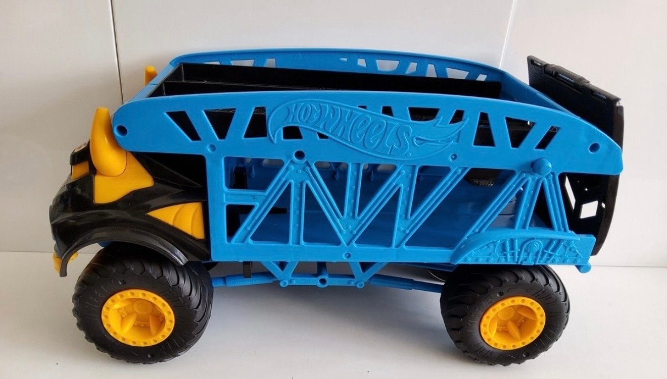 Hot Wheels Monster truck mover met drie autos, Ophalen, Zo goed als nieuw