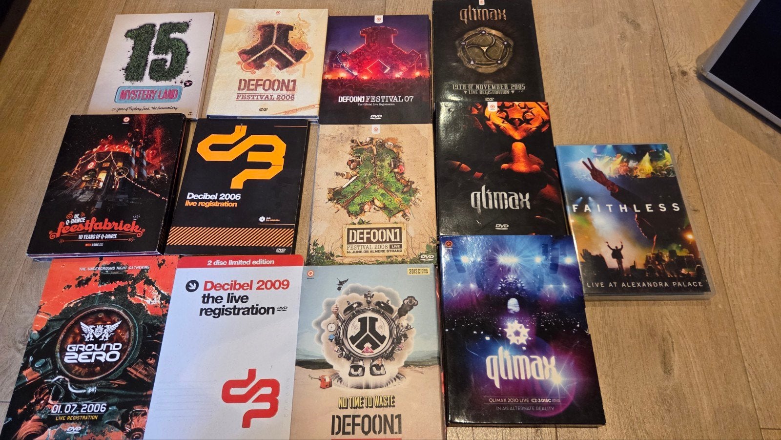 dvd defqon, decibel, mystery land, qlimax, grond zero, Ophalen of Verzenden, Zo goed als nieuw