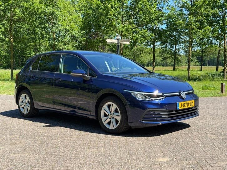 Volkswagen Golf 1.5 TSI 130pk IQ light sfeerverlichting/ACC, Voorwielaandrijving, Stof, Zwart, 4 cilinders