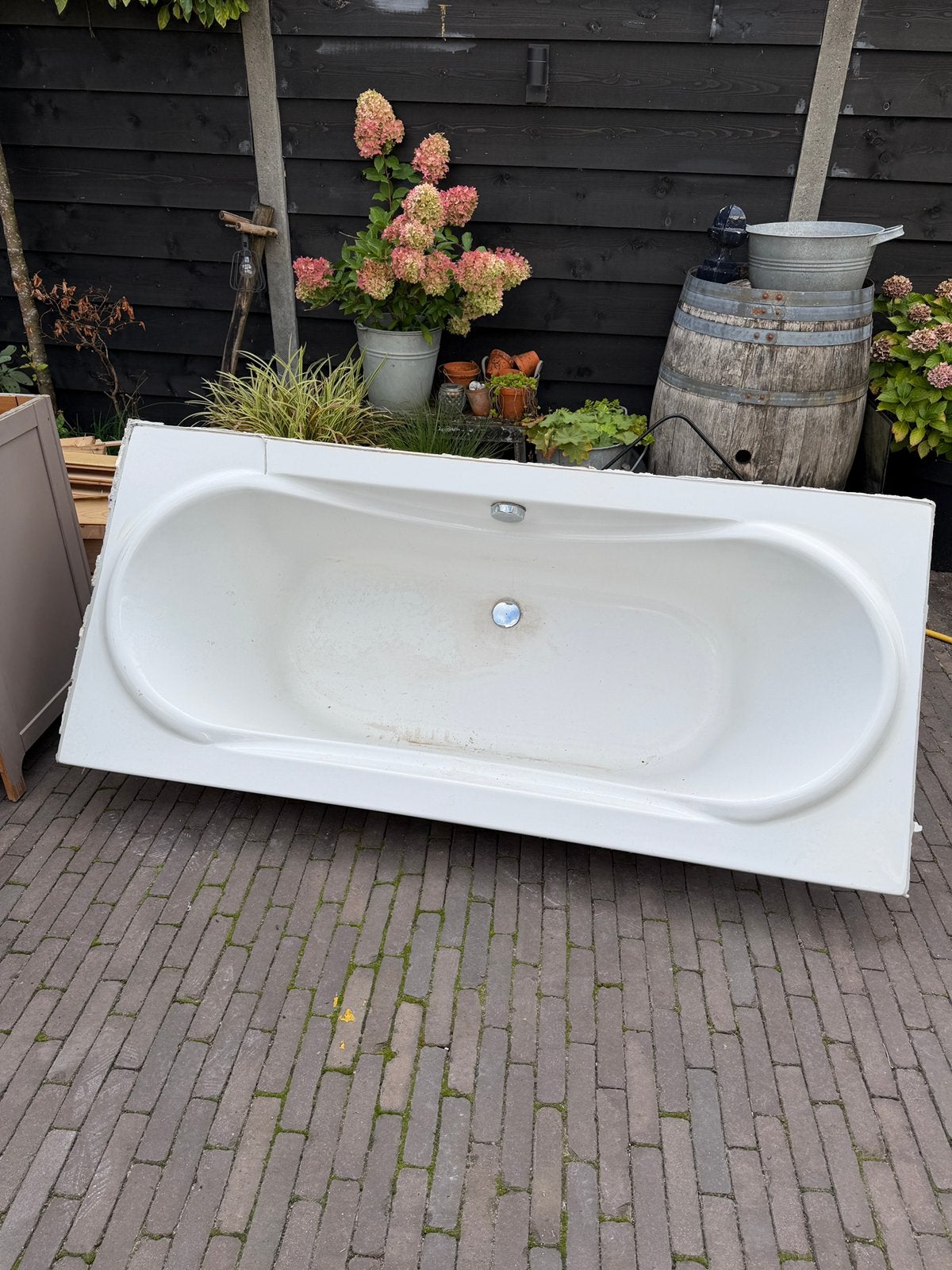 Oud bad - gratis af te halen - dierendrinkbak?, Ophalen, Gebruikt