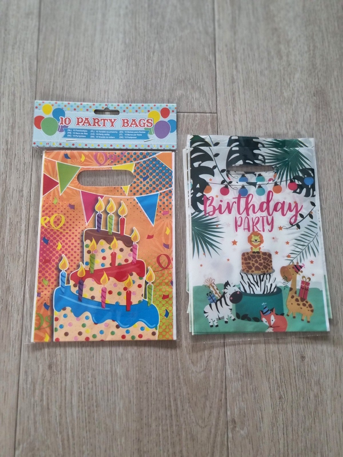 17x uitdeelzakjes verjaardag feestje

10x taart
7x dieren

K, Ophalen of Verzenden, Nieuw, Versiering, Verjaardag