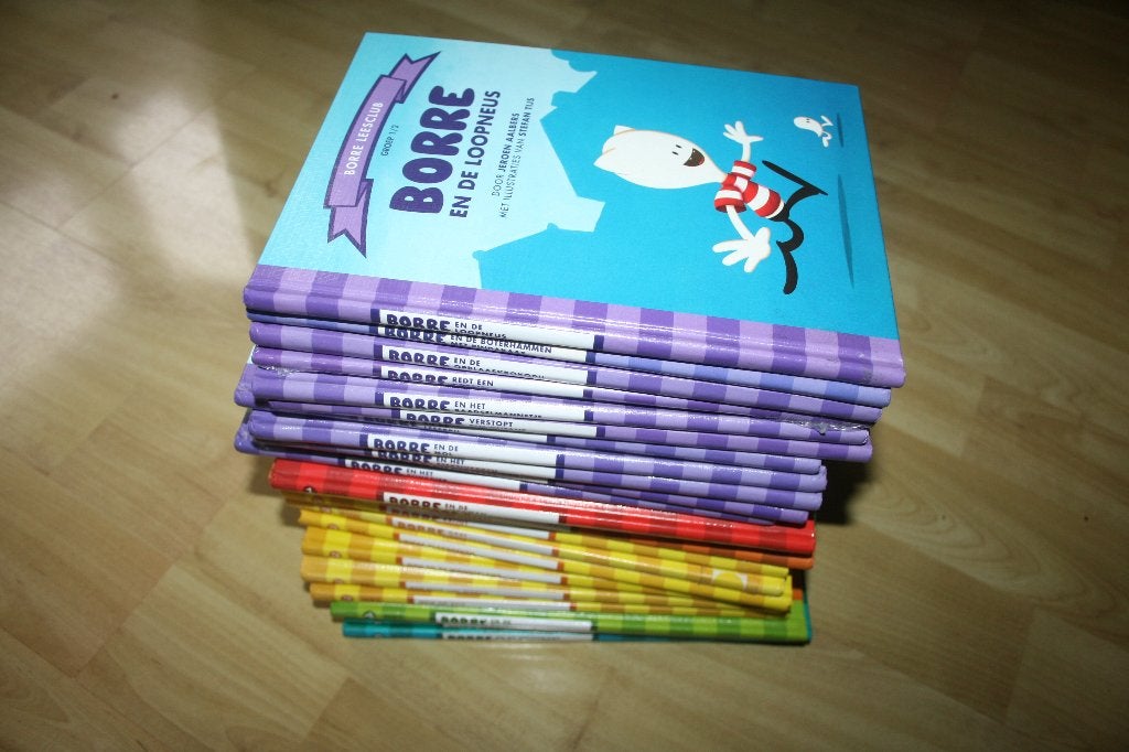 Gestreepte boekjes (Borre) - 1 euro per stuk, Boeken, Ophalen of Verzenden, Gelezen, Fictie algemeen