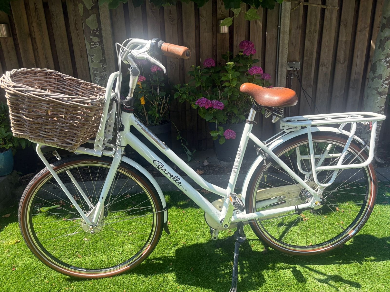 Gazelle Miss Grace Damesfiets met Mand - Zo goed als nieuw, Ophalen, Velgrem, Versnellingen, 56 cm of meer