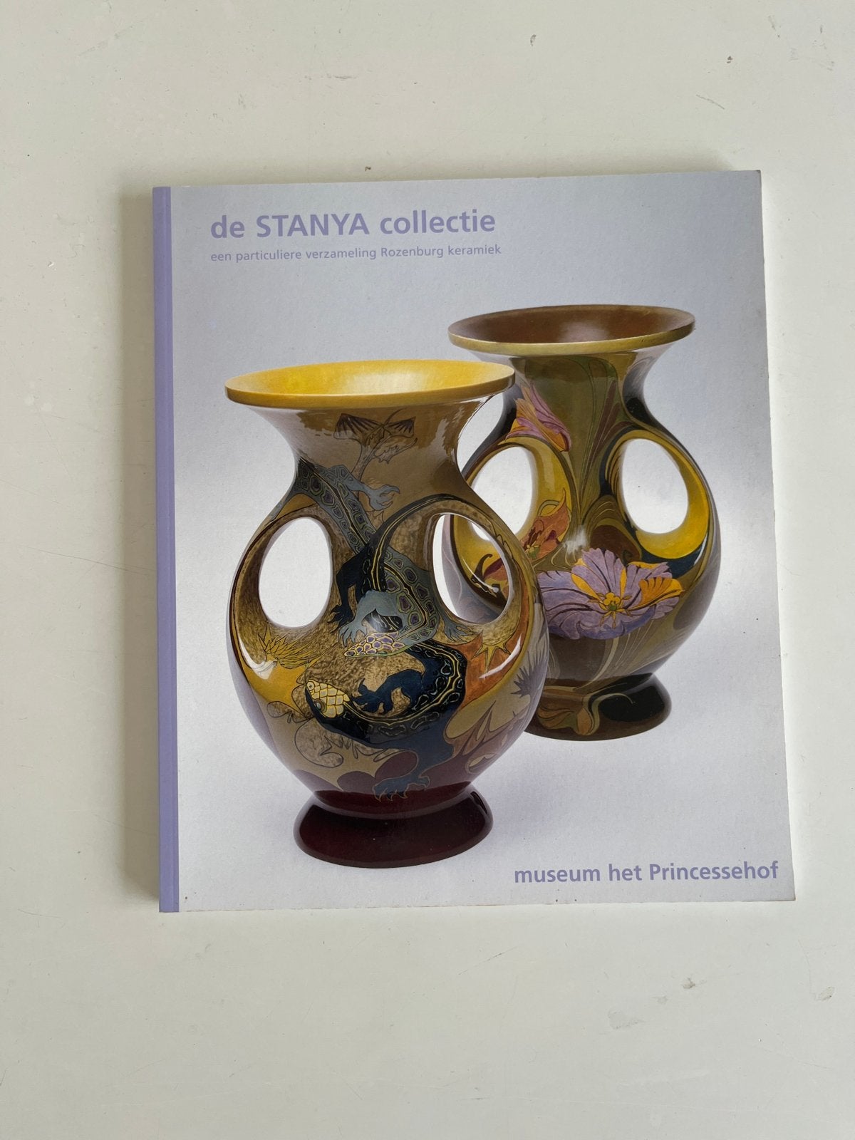 De Stanya Collectie: Rozenburg keramiek catalogus, Ophalen of Verzenden, Zo goed als nieuw, Overige onderwerpen