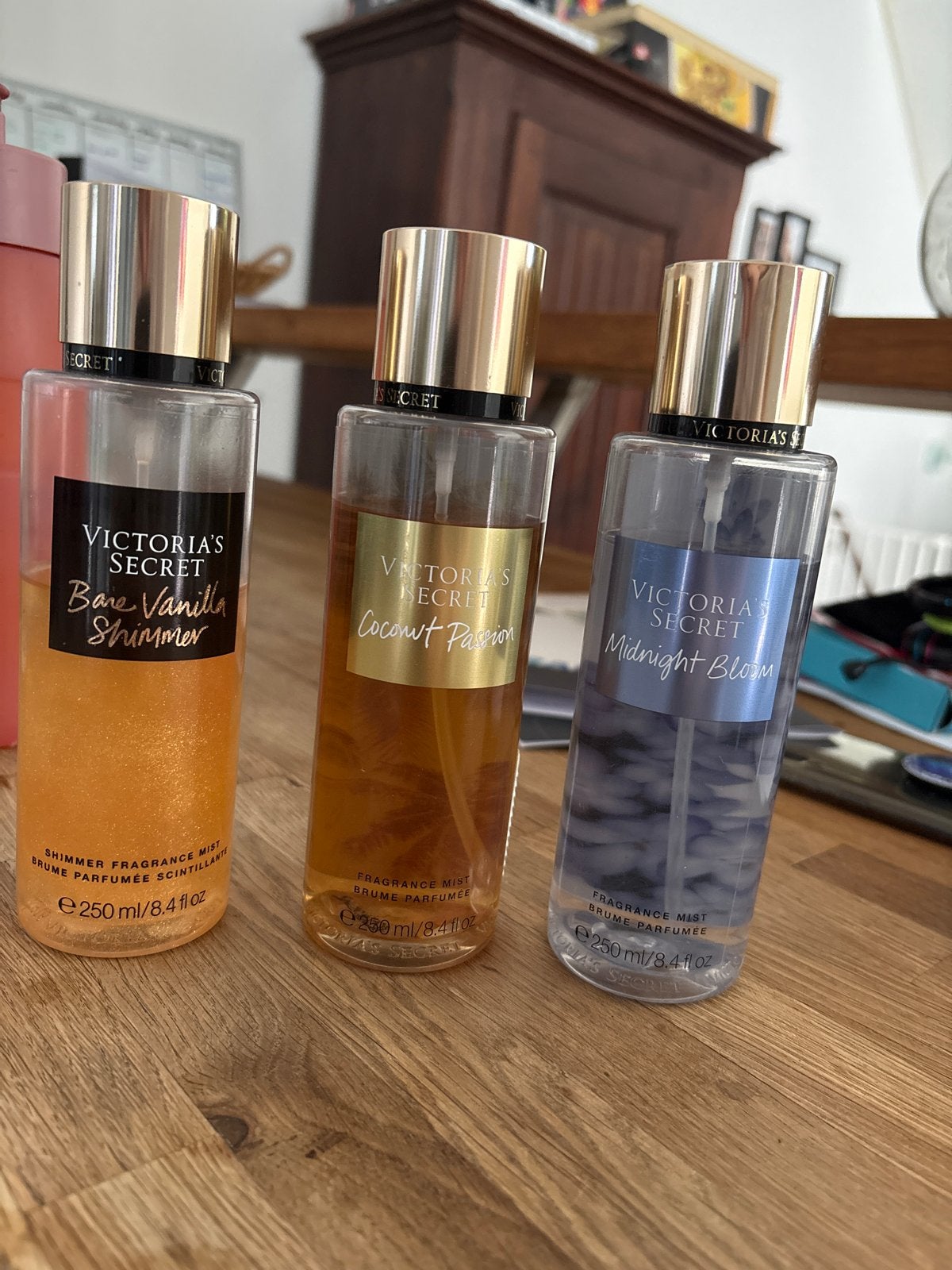 Victoria's Secret Bodymist - Bare Vanilla Shimmer, Midnight, Ophalen of Verzenden, Zo goed als nieuw
