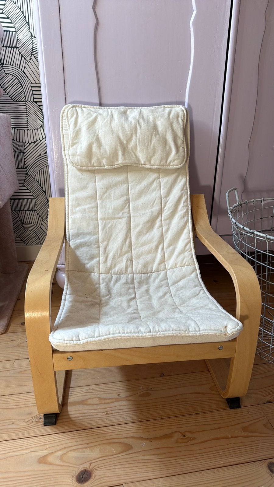 Ikea kinderstoeltje met witte bekleding poang, Kinderen en Baby's, Kinderkamer | Tafels en Stoelen, Ophalen, Zo goed als nieuw