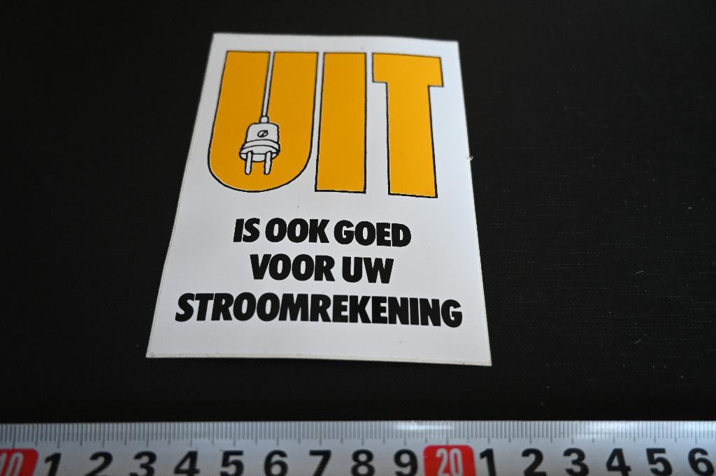 sticker UIT is ook goed voor uw stroomrekening, Ophalen, Zo goed als nieuw, Sticker