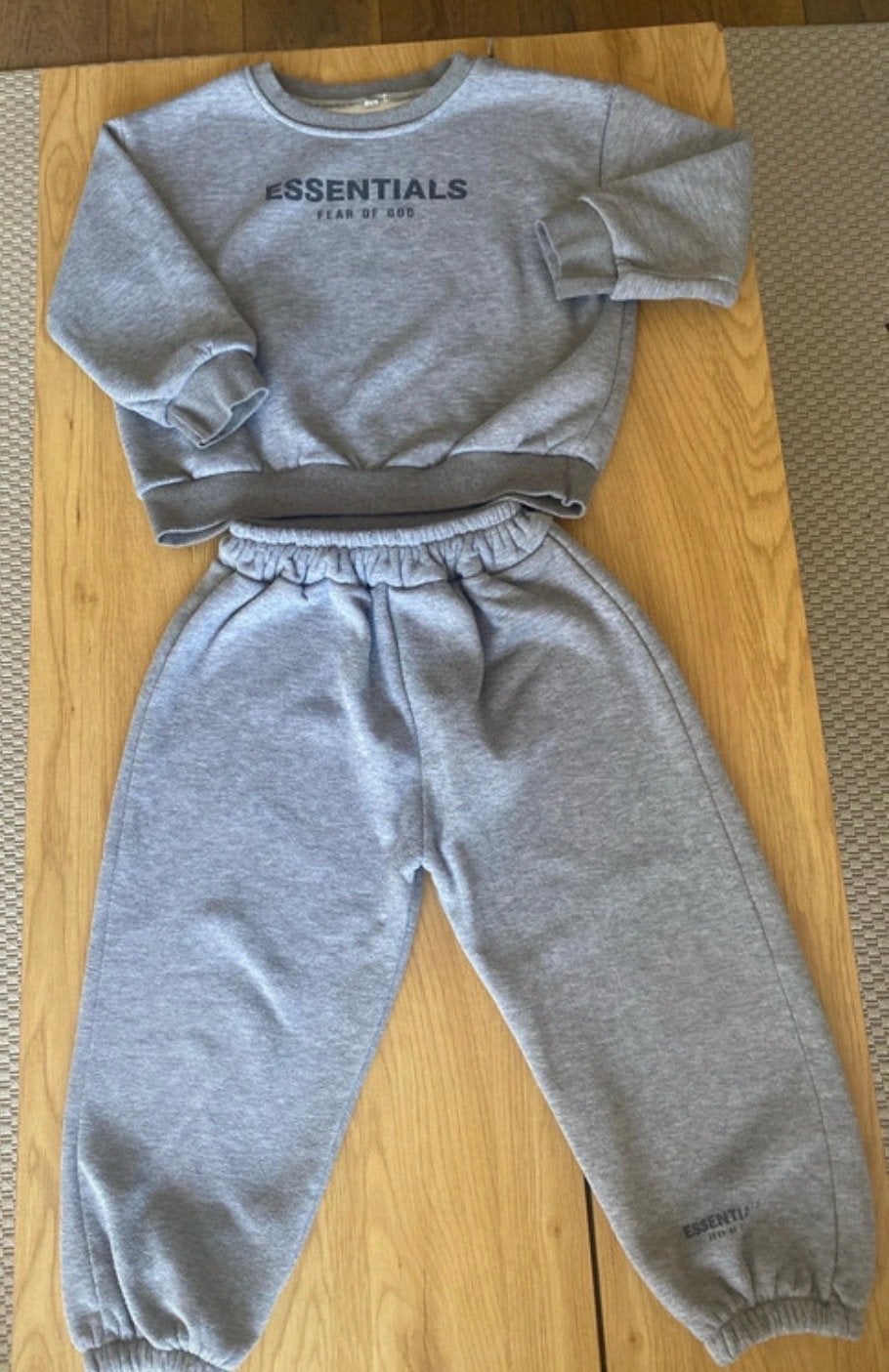 Essentials Fear of God joggingpak grijs maat 130, Ophalen of Verzenden, Zo goed als nieuw, Maat 128