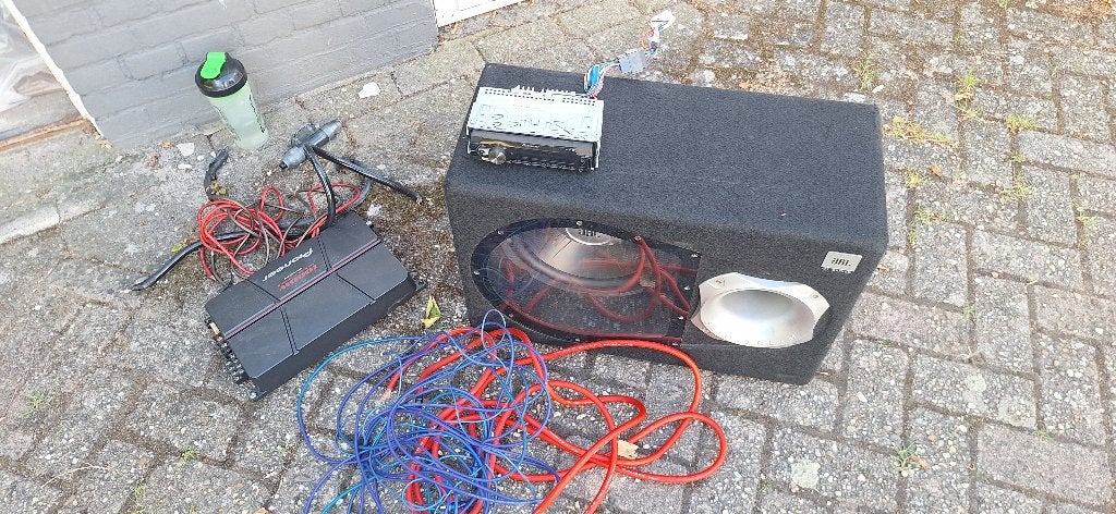 JBL Subwoofer with Pioneer amplifier/autoversterker, Ophalen, Zo goed als nieuw