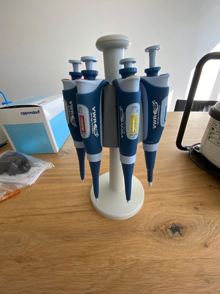 VWR pipettes inclusief pipetten tips, Ophalen of Verzenden, Zo goed als nieuw, Overige typen, Overige merken