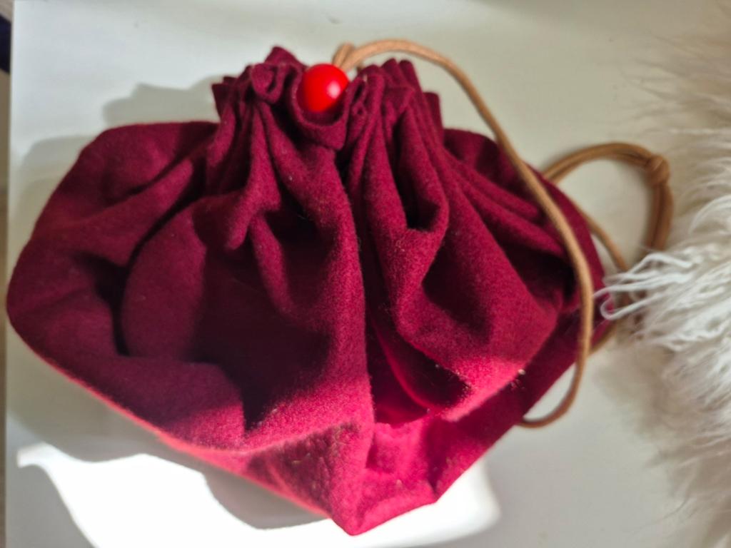 Vilten buidel tas met houten schuifknoop, Ophalen of Verzenden, Nieuw, Bruin