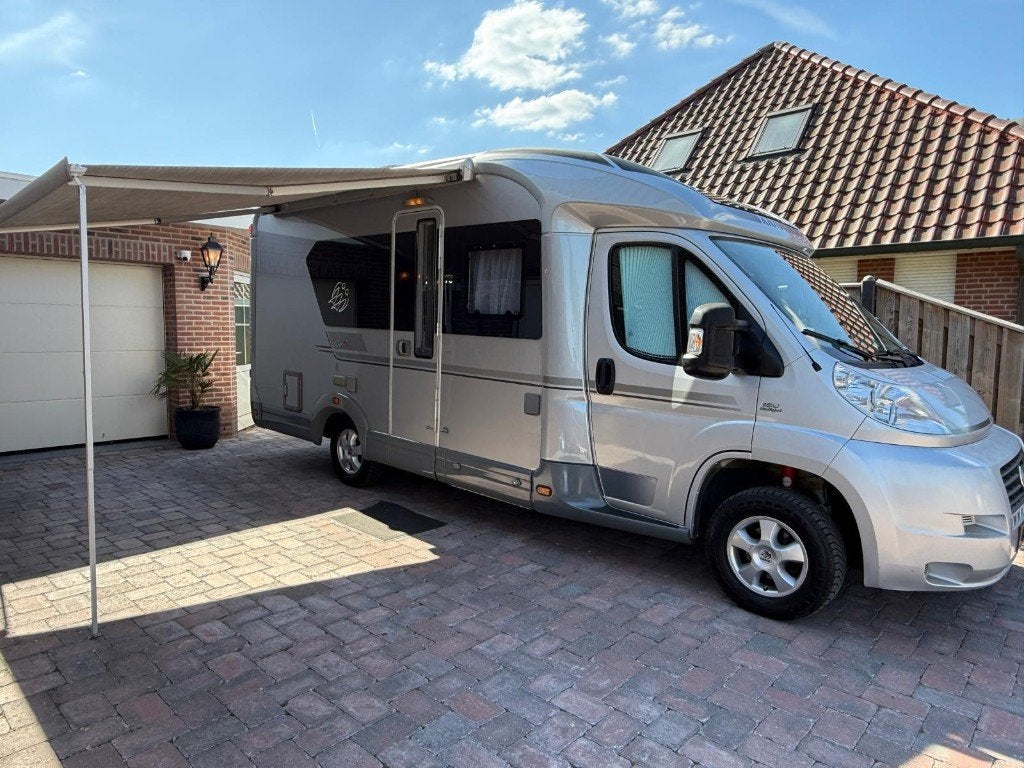 Caravans And Camping Knaus