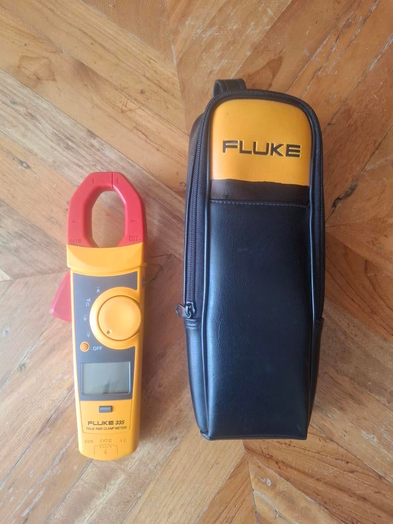 Fluke 335 True-RMS CAT3 600A Meettang, Ophalen of Verzenden, Multimeter