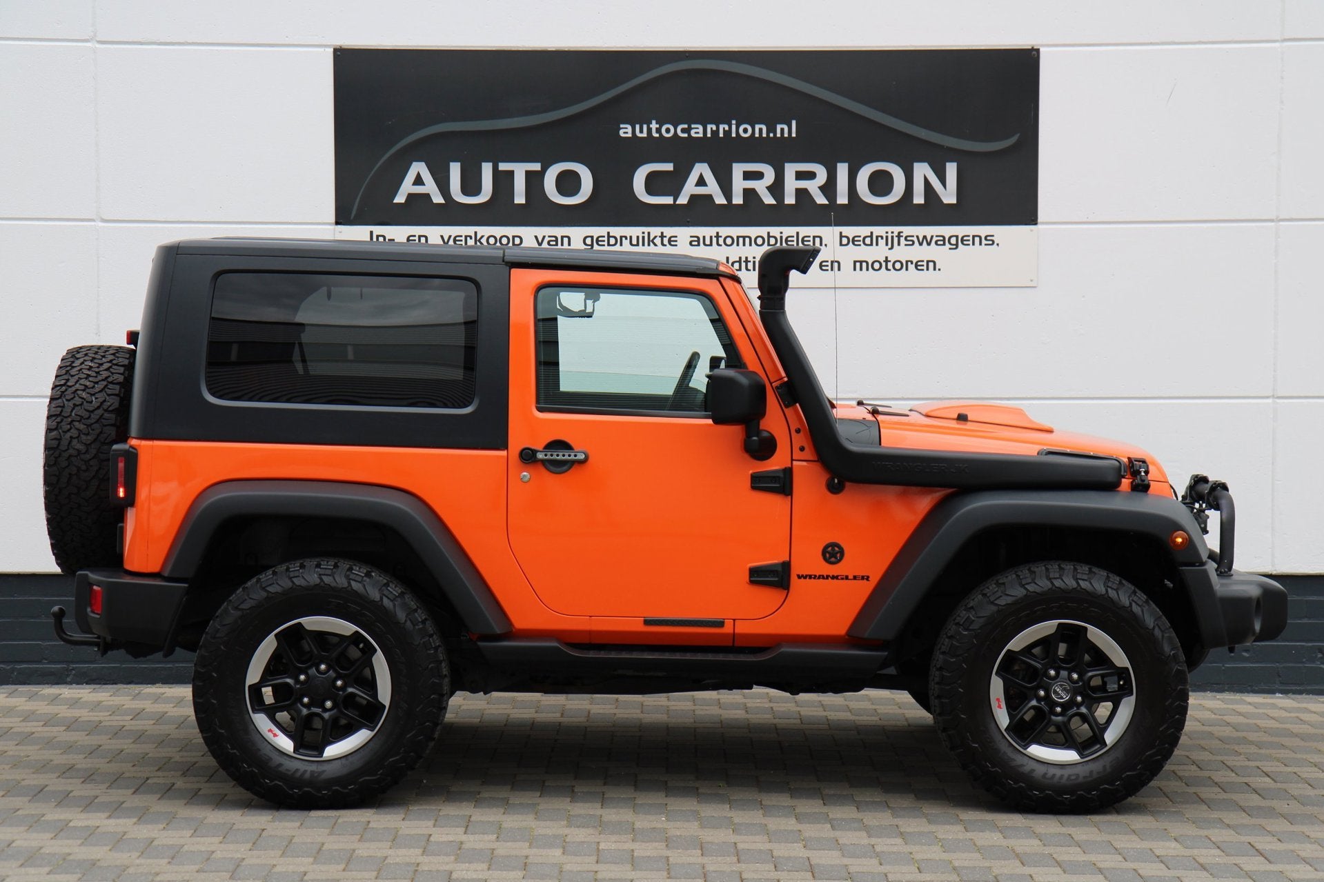 Jeep Wrangler 3.8 Sahara Carplay Trekhaak Airco Youngtimer !, 450 kg, Gebruikt, 2000 kg, 4 stoelen
