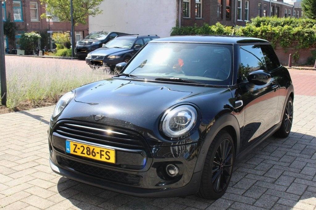Mini 3-deurs (f56) 1.5 136pk Aut 2020 Zwart, Auto's, Mini, 136 pk, 4 stoelen, Leder en Stof, Particulier