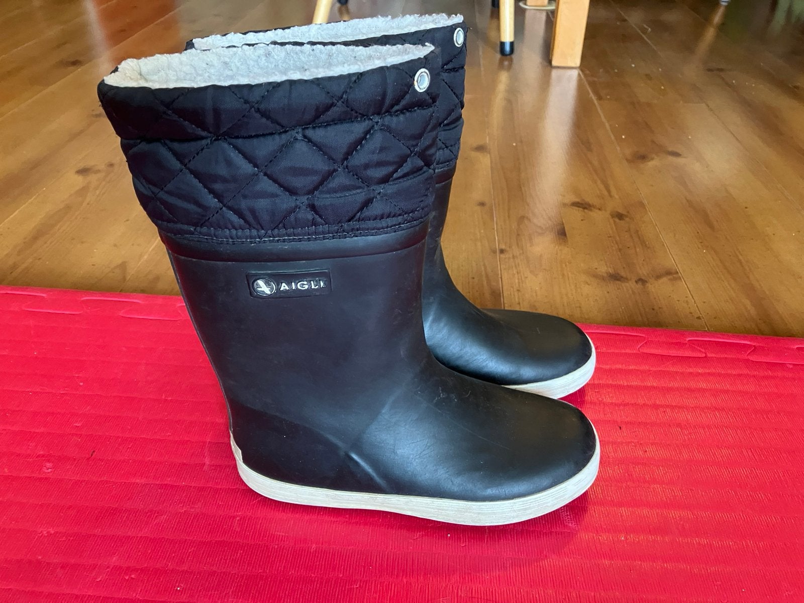 Zwarte Aigle gevoerde regenlaarzen maat 32, Gebruikt, Jongen of Meisje, Ophalen of Verzenden, Laarzen