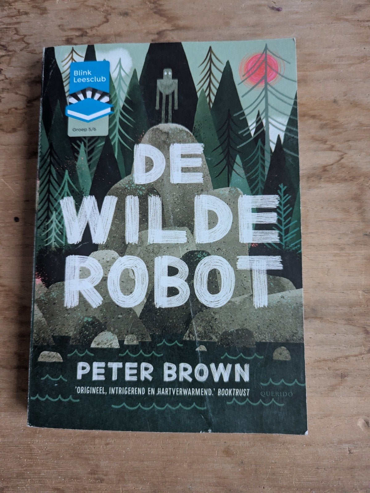 De Wilde Robot - Peter Brown (Blink Leesclub), Boeken, Ophalen of Verzenden, Gelezen, Peter Brown, Fictie algemeen