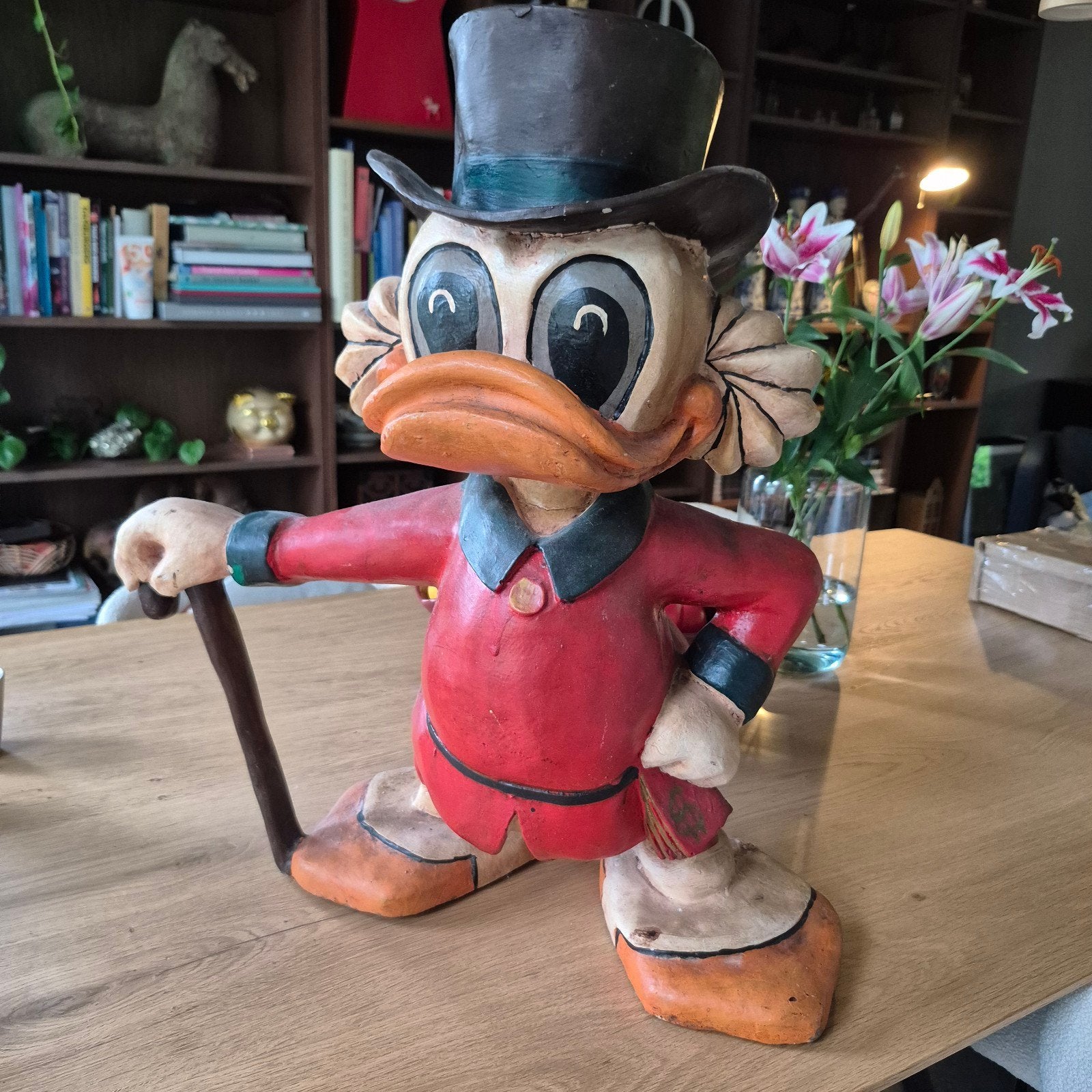 Dagobert Duck groot 60cm Polyester

Groot Dagobert Duck beel, Verzamelen, Ophalen of Verzenden, Gebruikt