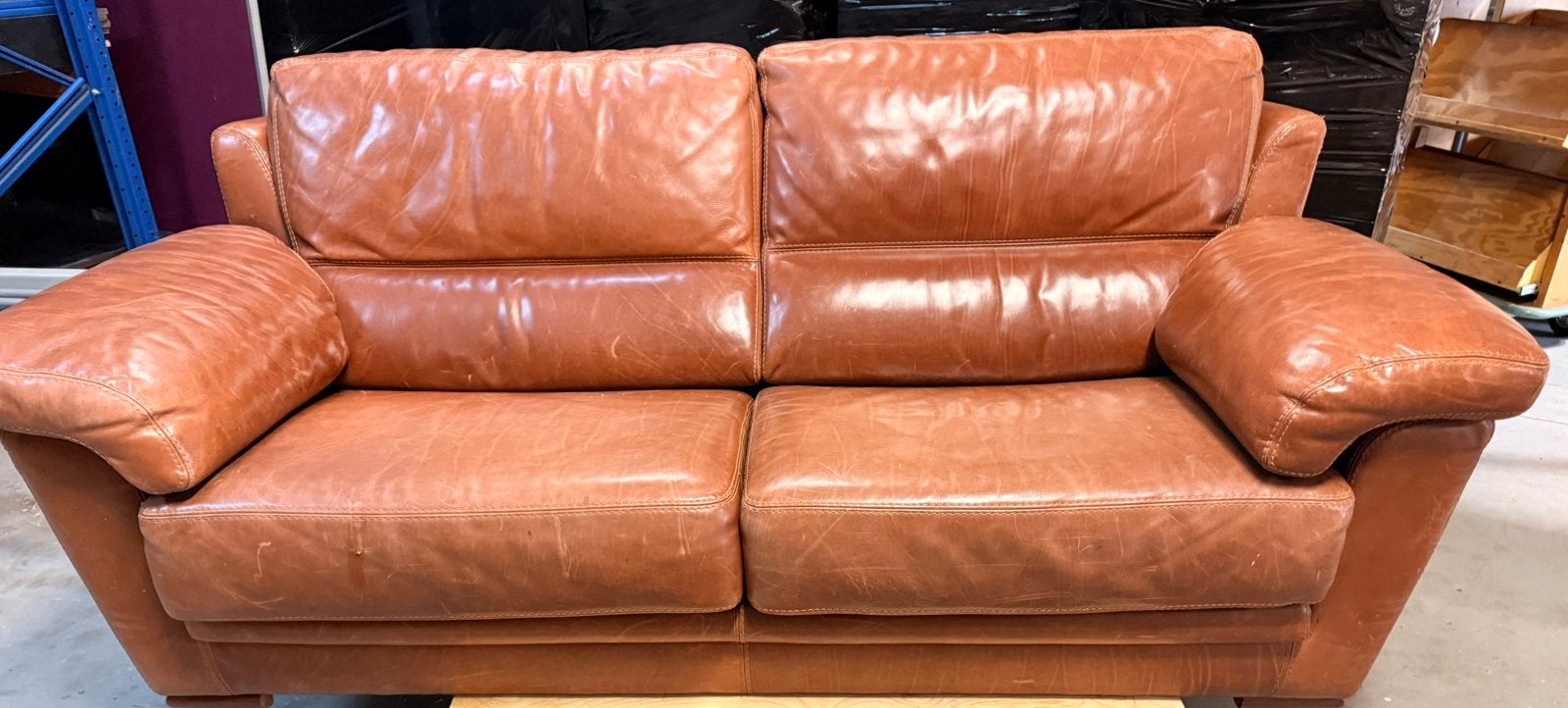 Bruine kwaliteits leren tweeenhalve zitsbank en hocker, 250 tot 300 cm, Gebruikt, Tweepersoons, Leer