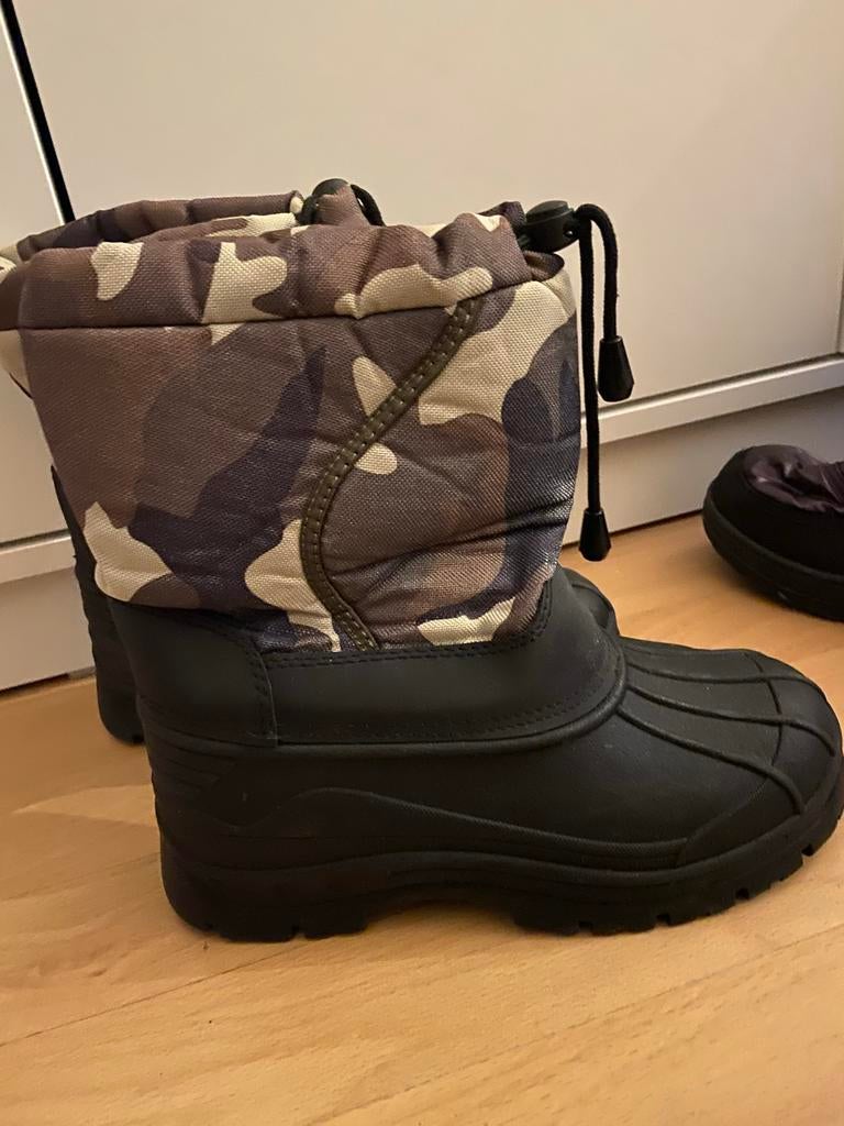 Snowboots legerprint maat 35 - Gedragen, goede staat, Kleding | Dames, Schoenen, Ophalen of Verzenden, Gedragen, Overige kleuren