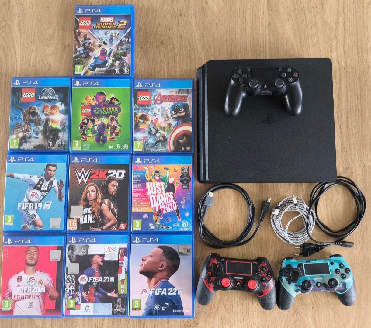 PlayStation 4 Slim family set met 3 controllers en 10 games, Ophalen of Verzenden, Met 3 controllers of meer, Slim, 500 GB