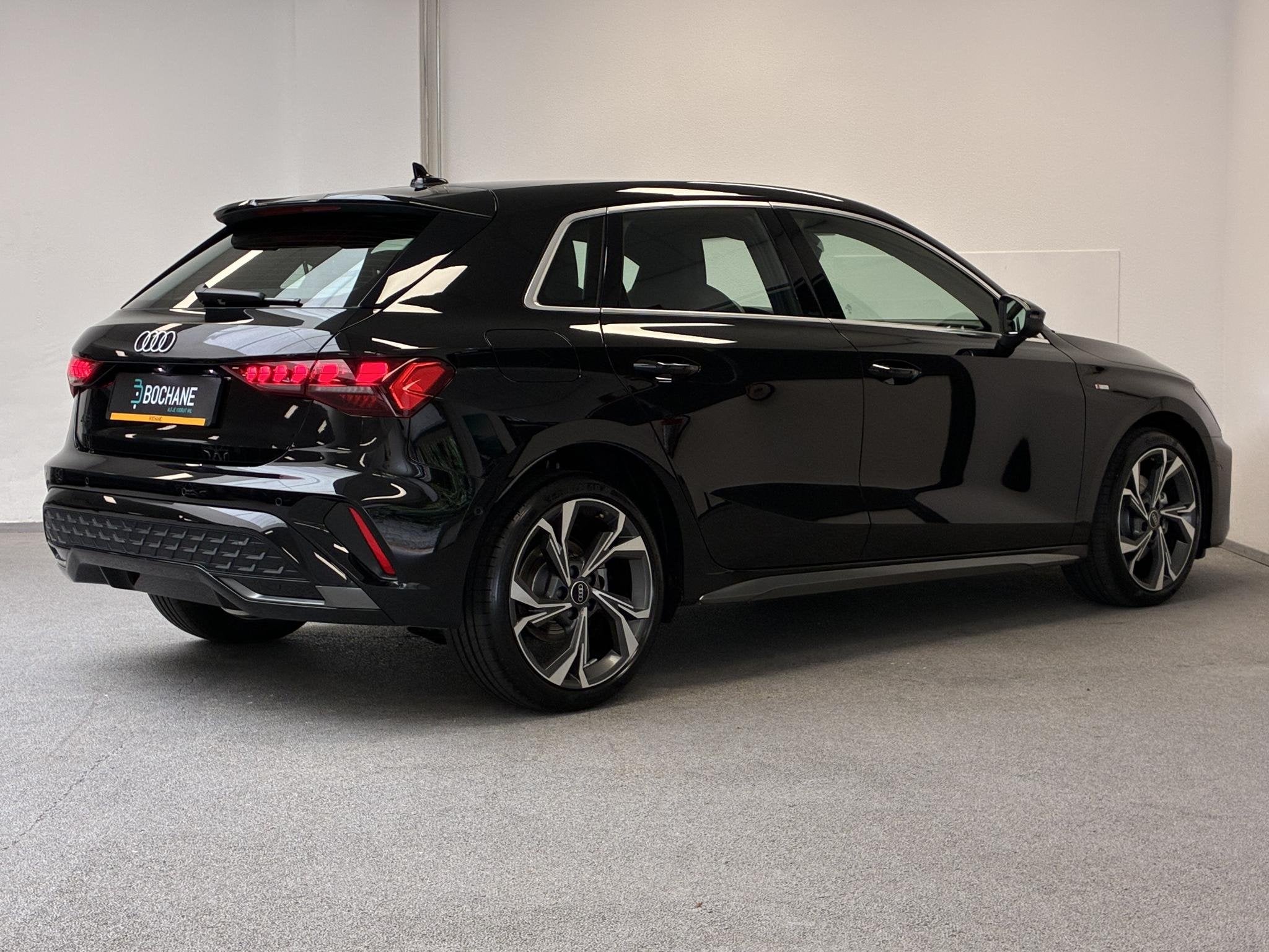 Audi A3 Sportback 40 TFSI e S edition | 100% SOH | MATRIX |, Auto's, 4 cilinders, 150 min, Leder en Stof, Plug-in hybride