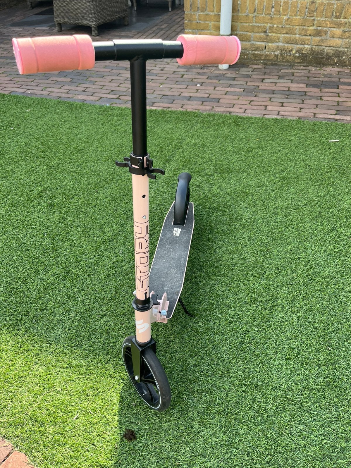 Roze step als nieuw, Fietsen en Brommers, Ophalen, Zo goed als nieuw, Gewone step