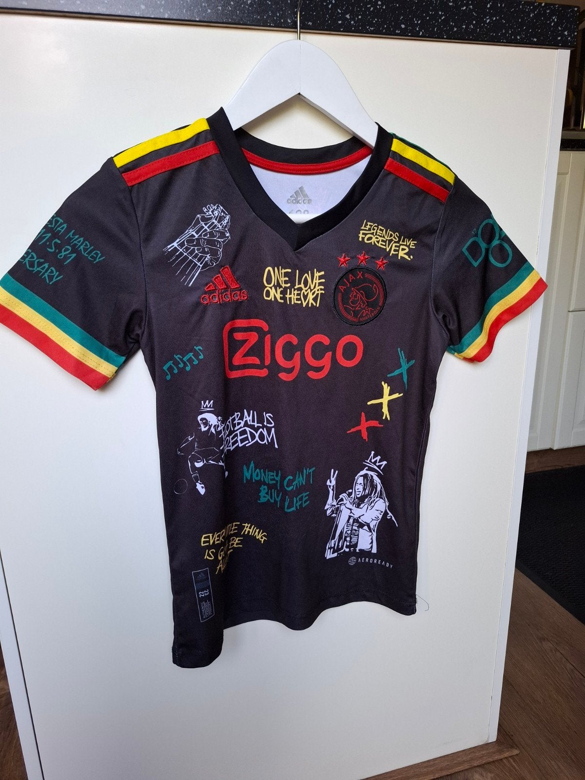 Ajax Adidas voetbal shirt collectors item Bob Marley maat 12, Adidas, Jongen of Meisje, Sport- of Zwemkleding, Ophalen of Verzenden