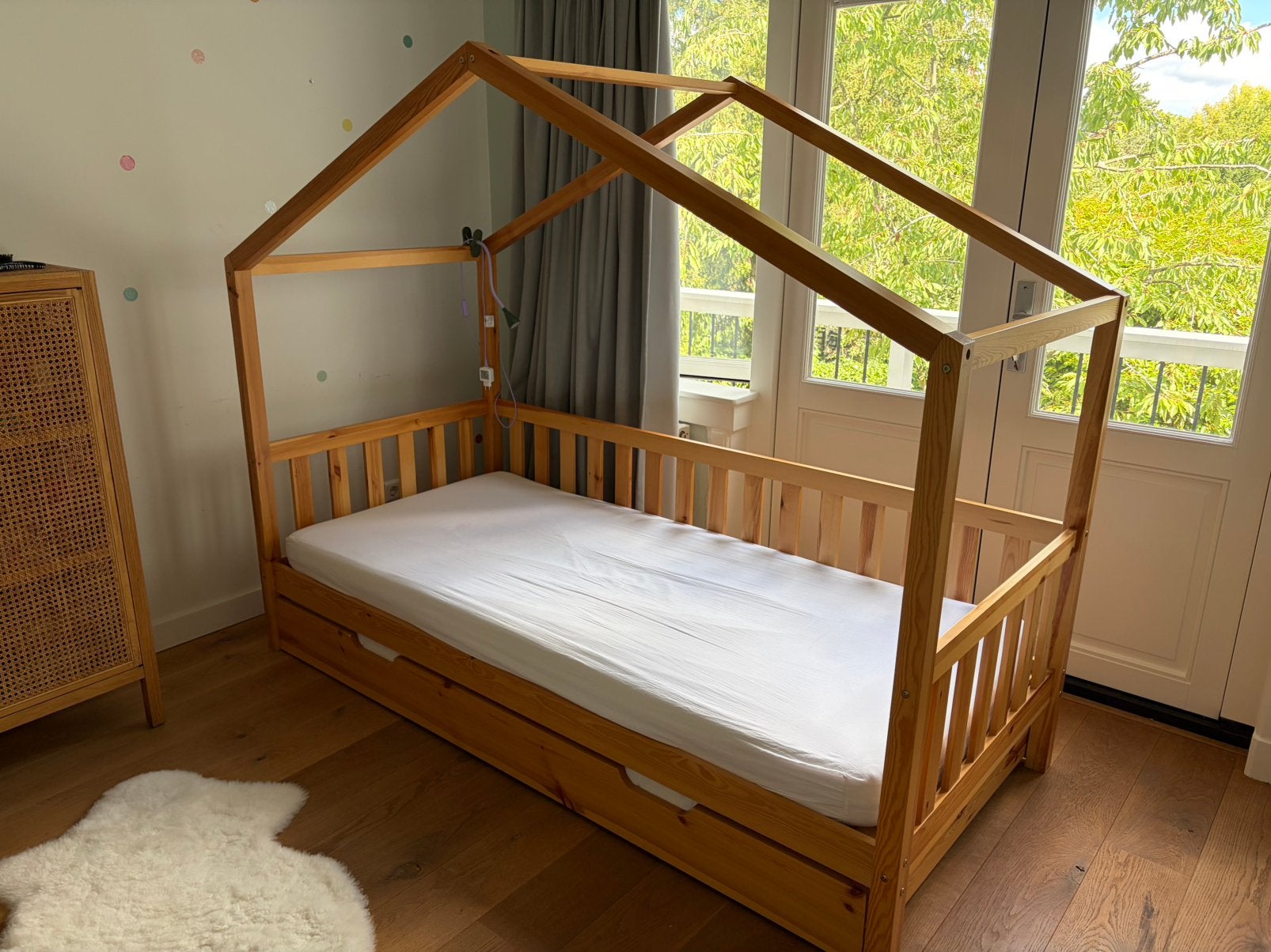 Kinderbed 90x200 Bedbank Dallas van Beterbed, Ophalen, 85 tot 100 cm, Zo goed als nieuw, Lattenbodem