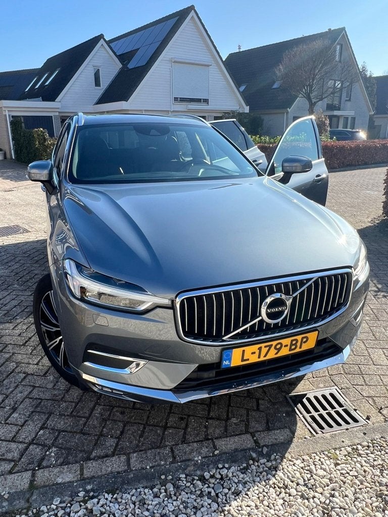 Volvo XC60 2018 – T5 AWD Geartronic Inscription - luxe model, Auto's, Automaat, Euro 6, 4 cilinders, 1969 cc
