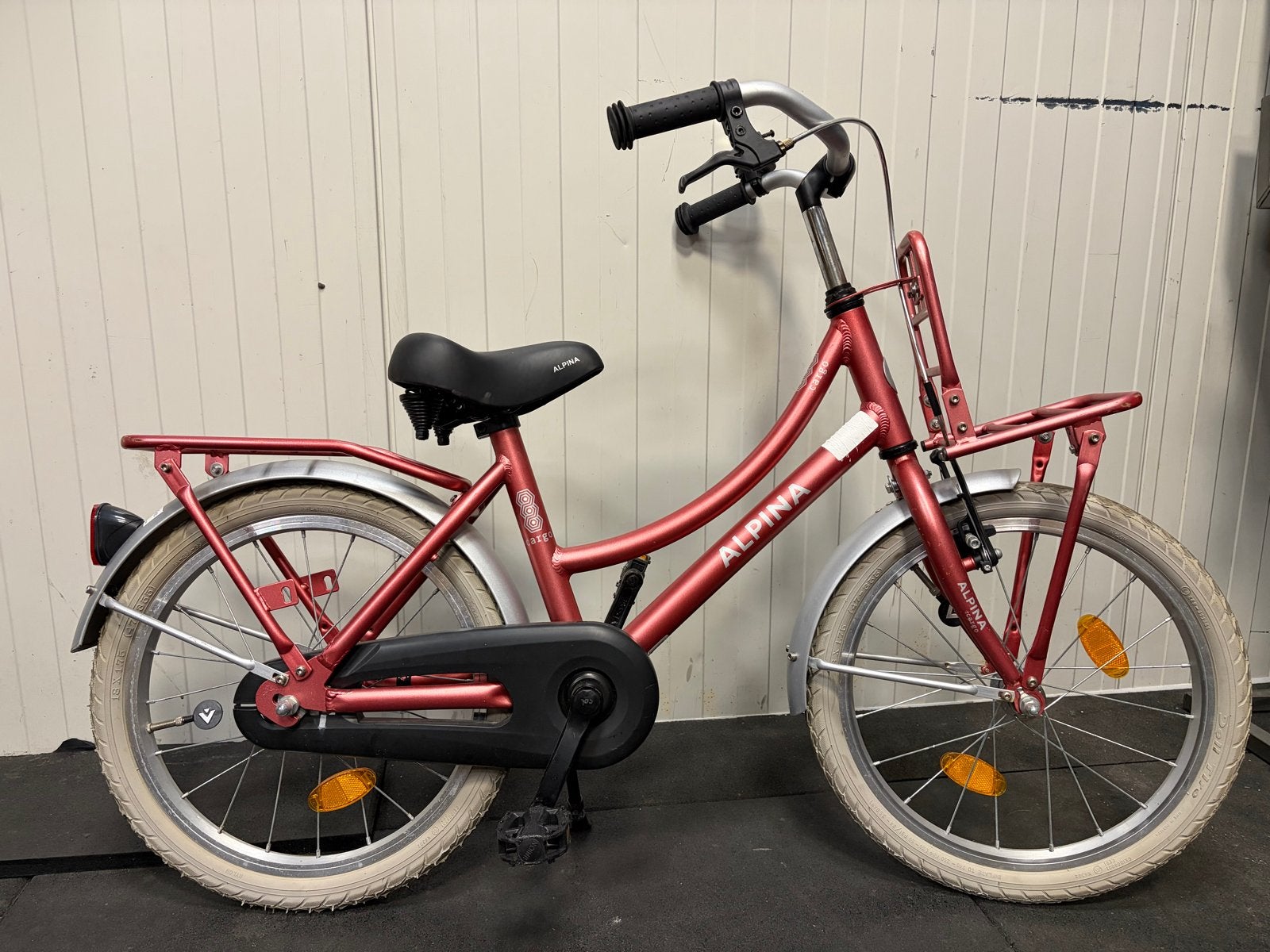Alpina kinderfiets 18 inch - Zo goed als nieuw