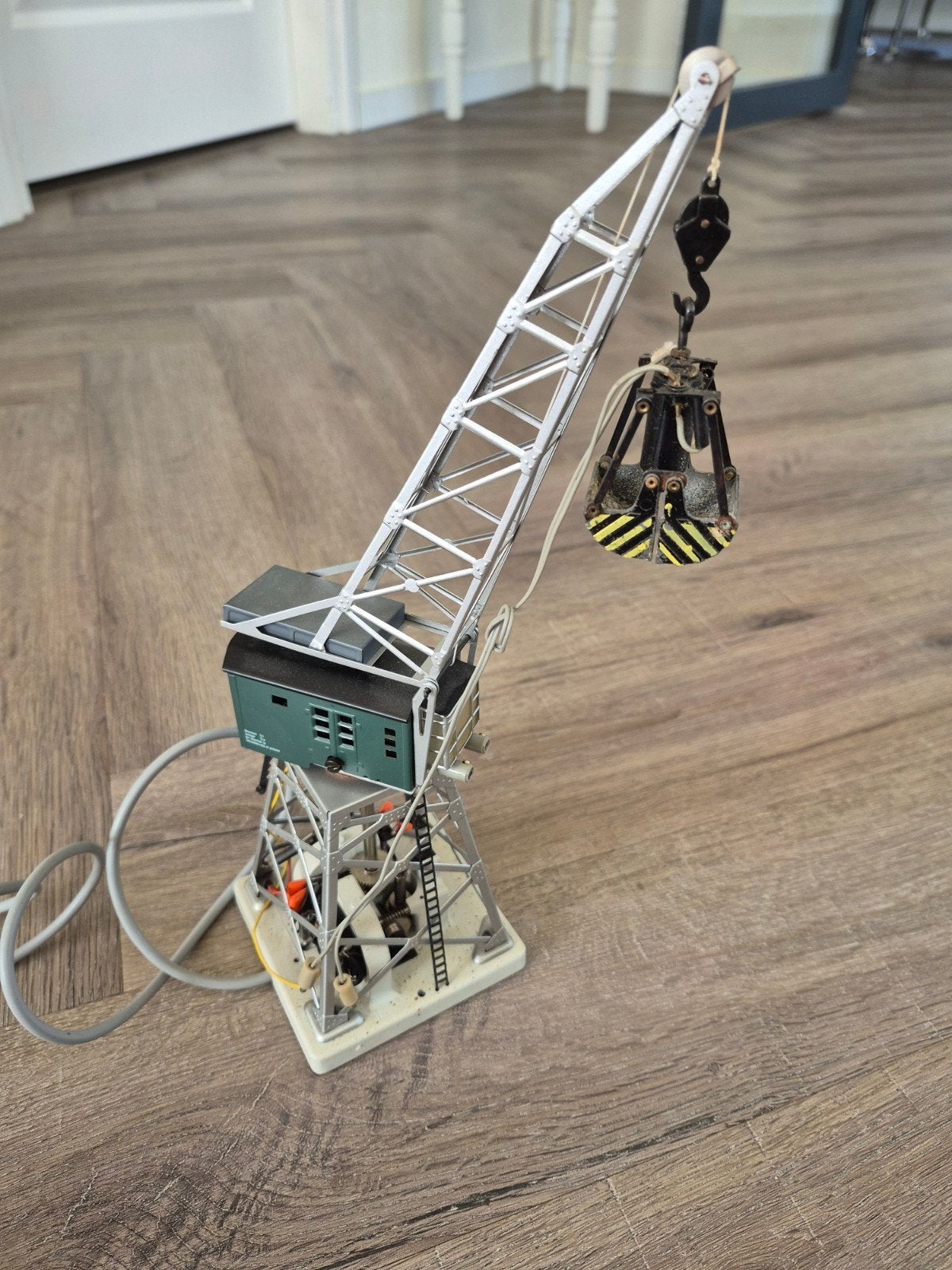 Marklin kraan 7051 met magneet en schakelkastje., Wisselstroom, Gebruikt, Overige typen, Ophalen of Verzenden