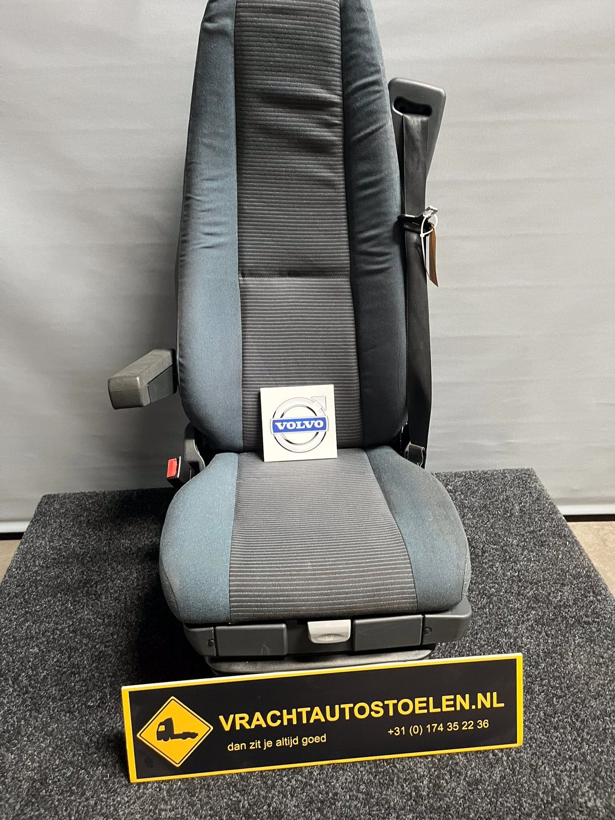 Mooie Volvo ISRI chauffeursstoel voor een FL, stof spijkerbr, Ophalen of Verzenden, Gebruikt, Volvo, Interieur en Bekleding