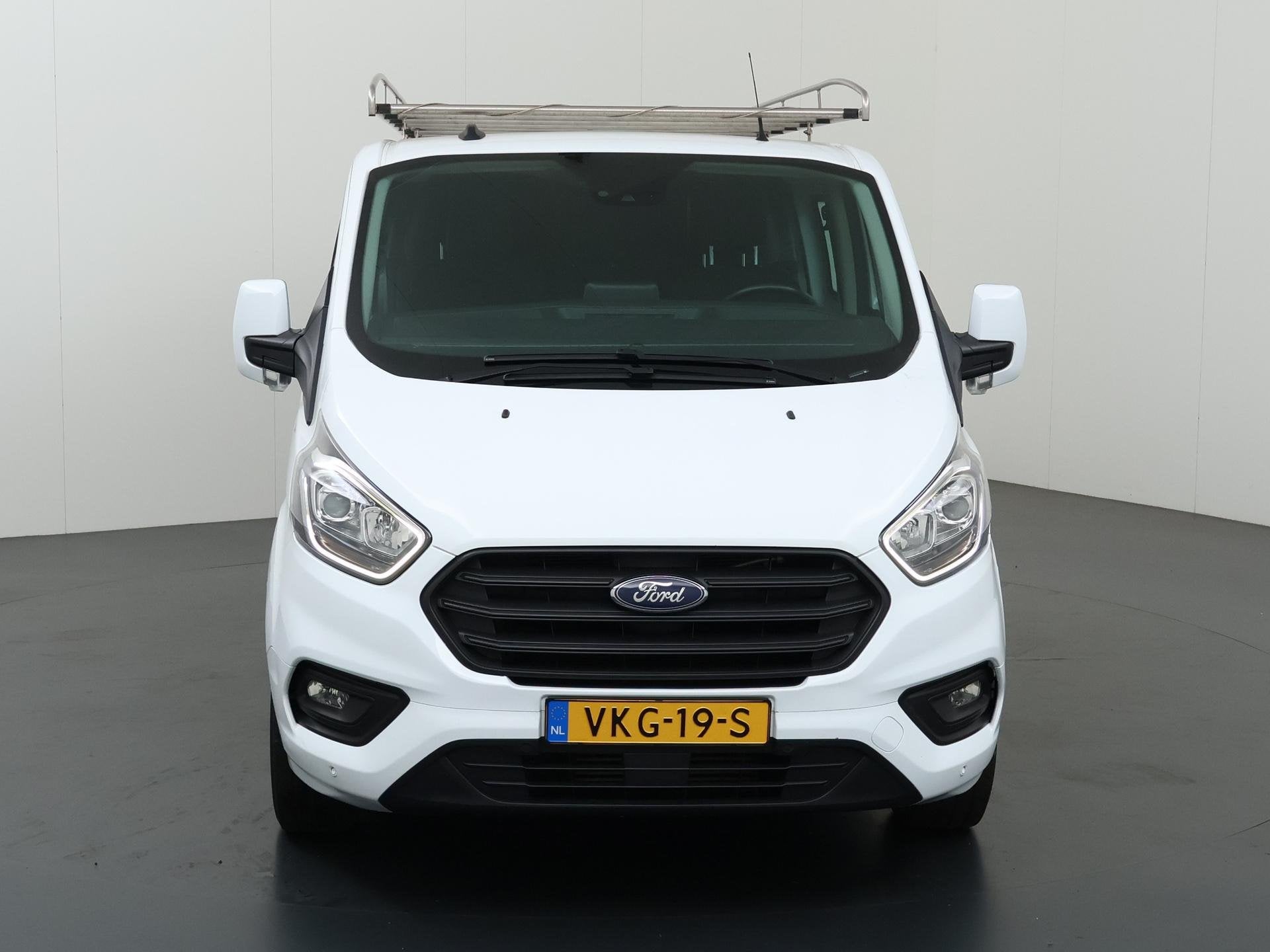 Ford Transit Custom 320 2.0 TDCI | Aut. | L2 H1 | DUBBELE CA, Auto's, Bestelauto's, Euro 6, 4 cilinders, Origineel Nederlands
