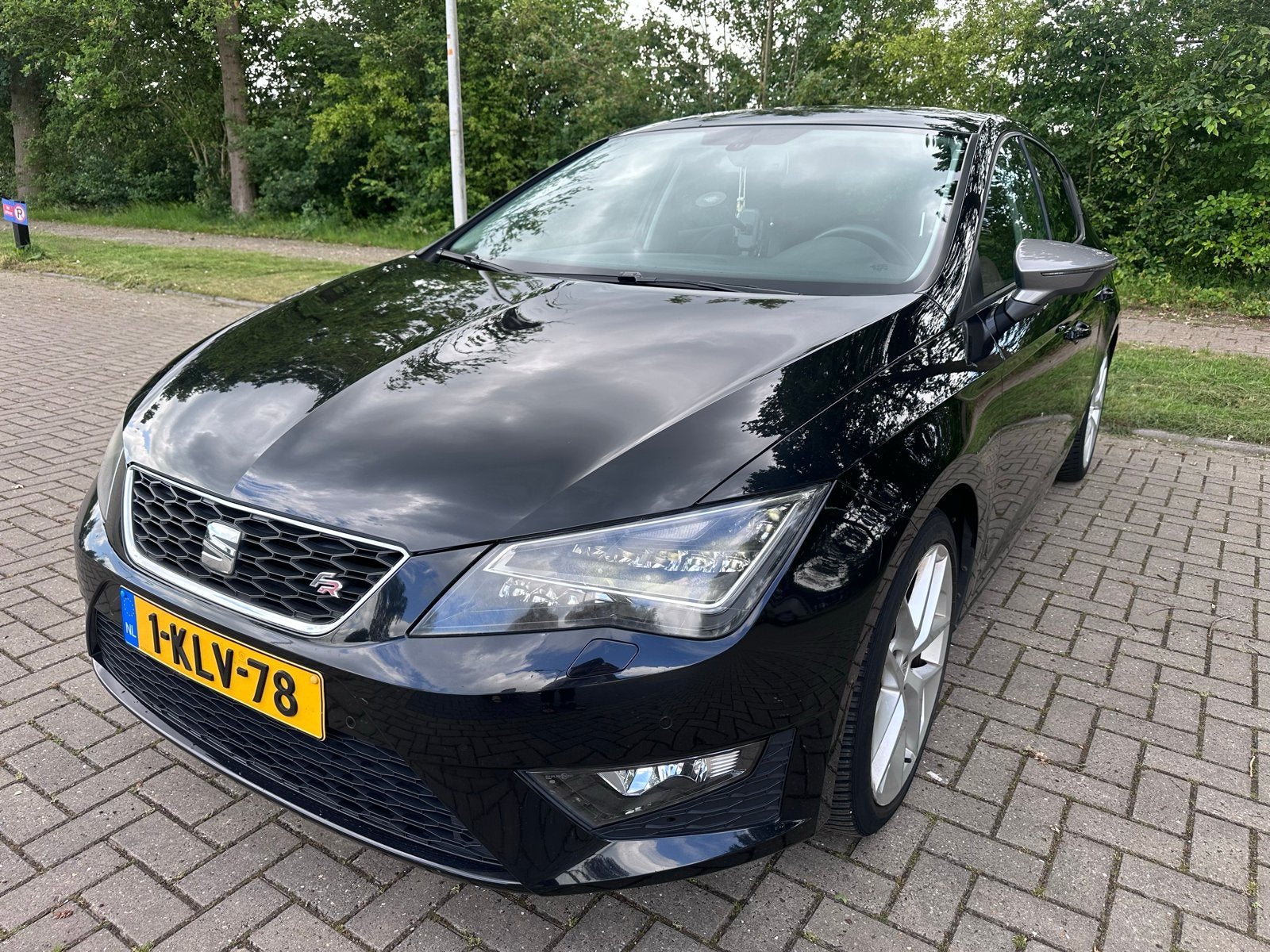 Seat Leon 1.4 TSI 90KW 2013 Zwart FR Uitvoering, Auto's, Voorwielaandrijving, Zwart, 4 cilinders, Leon