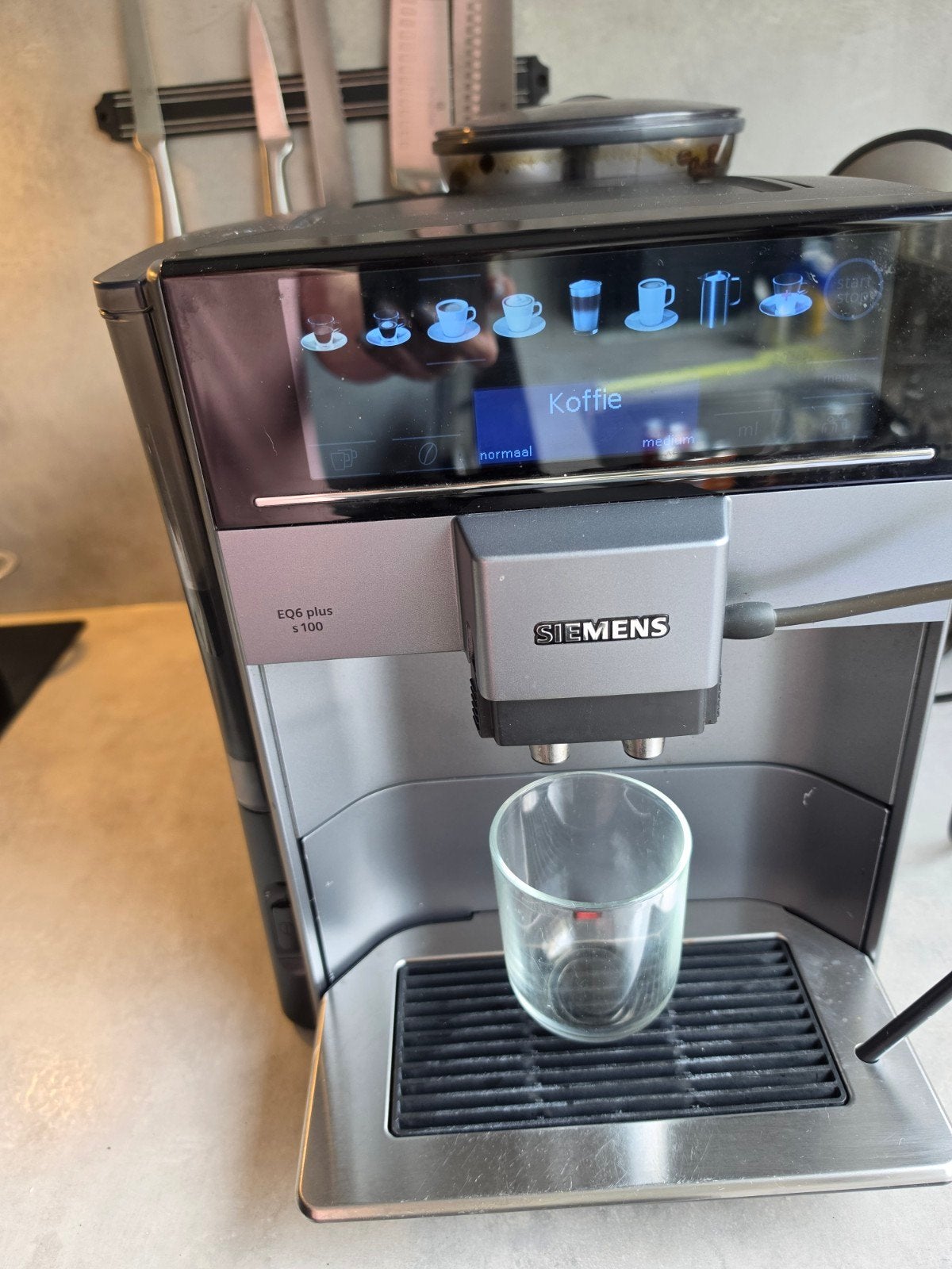 Siemens vol automatische koffie machine EQ 600 plus s100, Ophalen, Koffiemachine