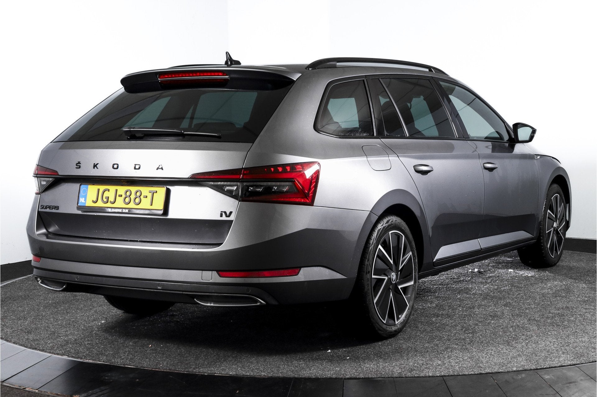 Skoda Superb Combi 1.4 TSI iV Sportline Business | Dig. Cock, Euro 6, 4 cilinders, 1668 kg, Hybride Elektrisch/Benzine