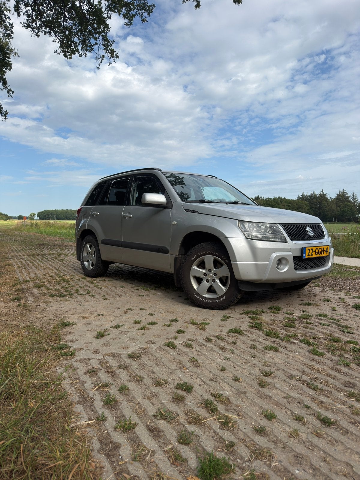 Suzuki Grand Vitara *NIEUWE APK*, Auto's, 1995 cc, Zwart, 4 cilinders, 1850 kg
