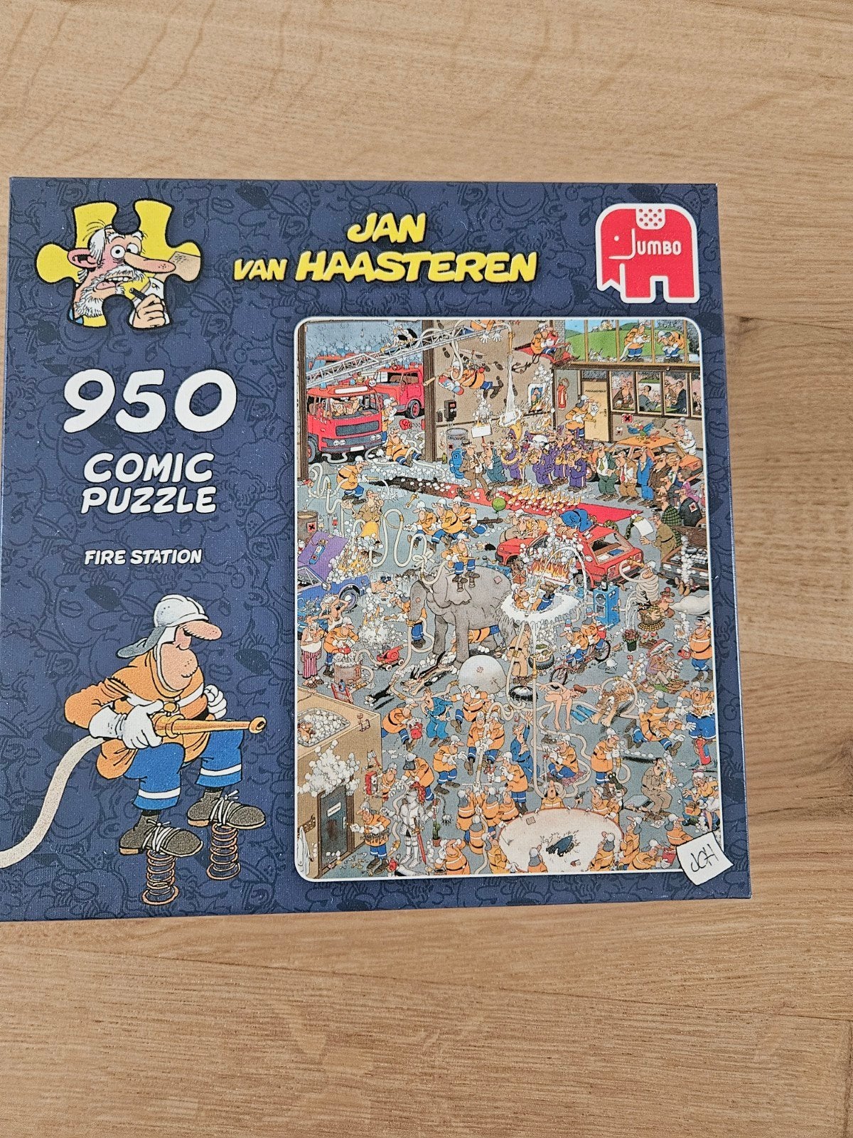 Jan van Haasteren Fire Station Puzzel 950 stukjes, Hobby en Vrije tijd, Denksport en Puzzels, Ophalen of Verzenden, 500 t/m 1500 stukjes