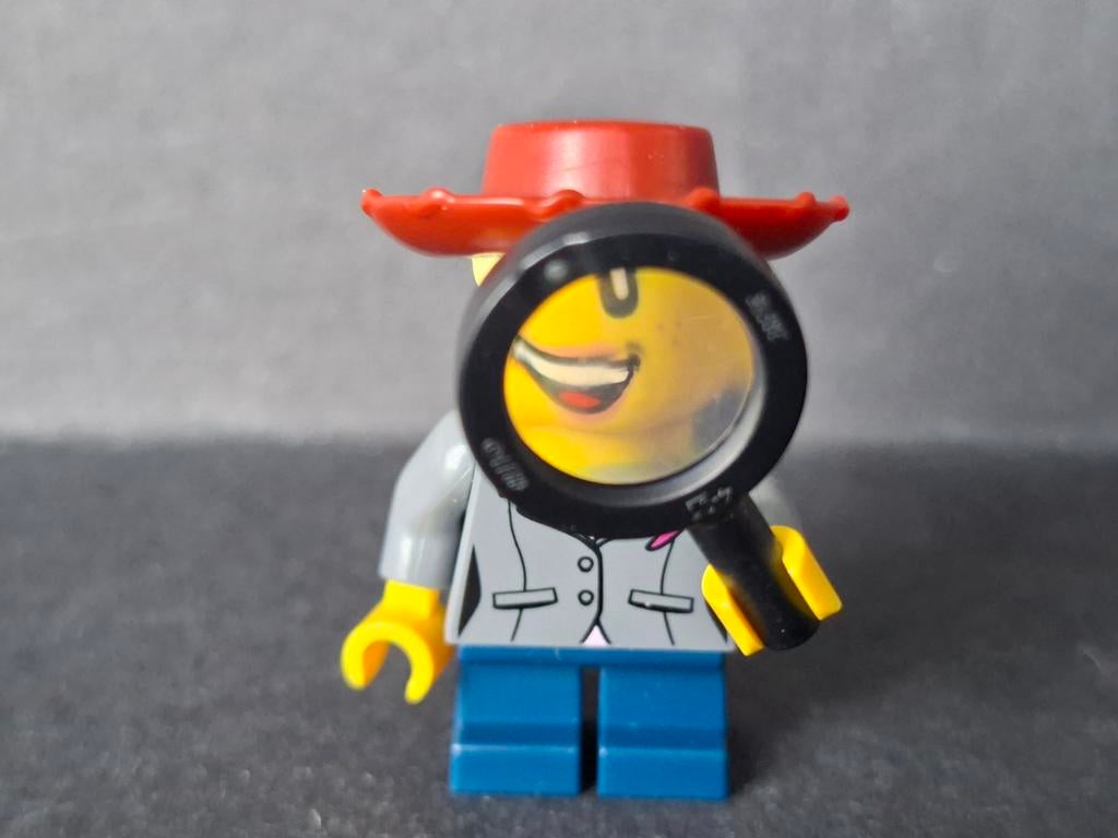 Lego minifig Detective Girl BAM met Loep Sherlock PE Private, Kinderen en Baby's, Speelgoed | Duplo en Lego, Ophalen of Verzenden