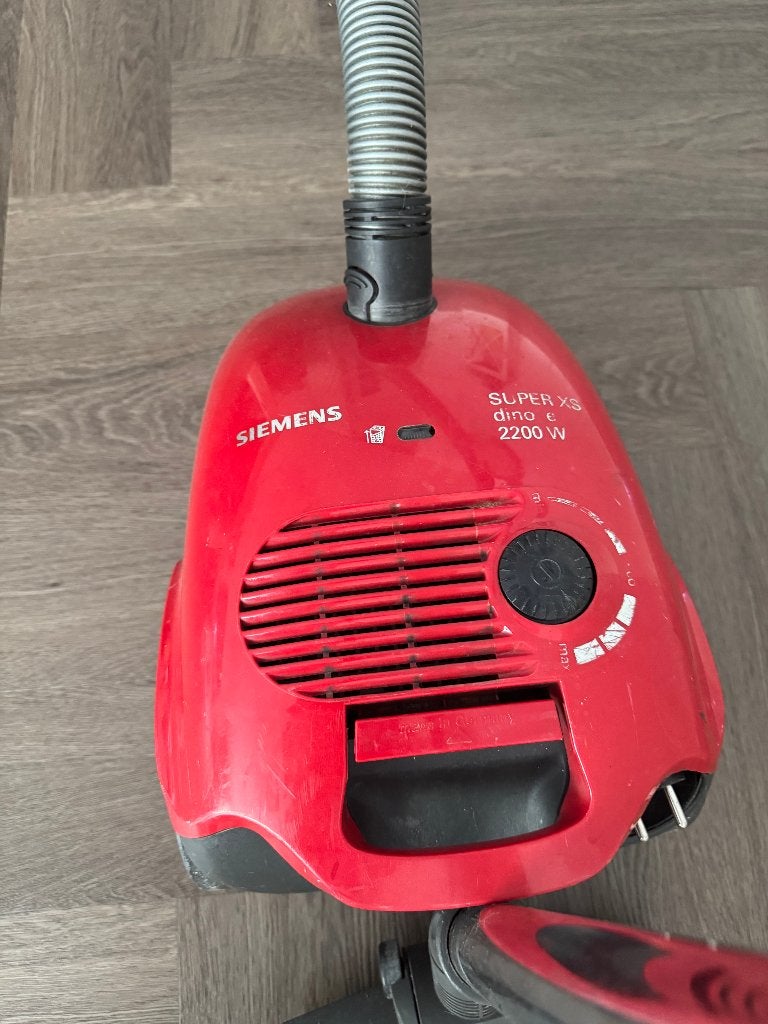 Stofzuiger siemens super xs dino e 2200w, Witgoed en Apparatuur, Stofzuigers, Siemens, Zo goed als nieuw, Geschikt voor harde vloeren