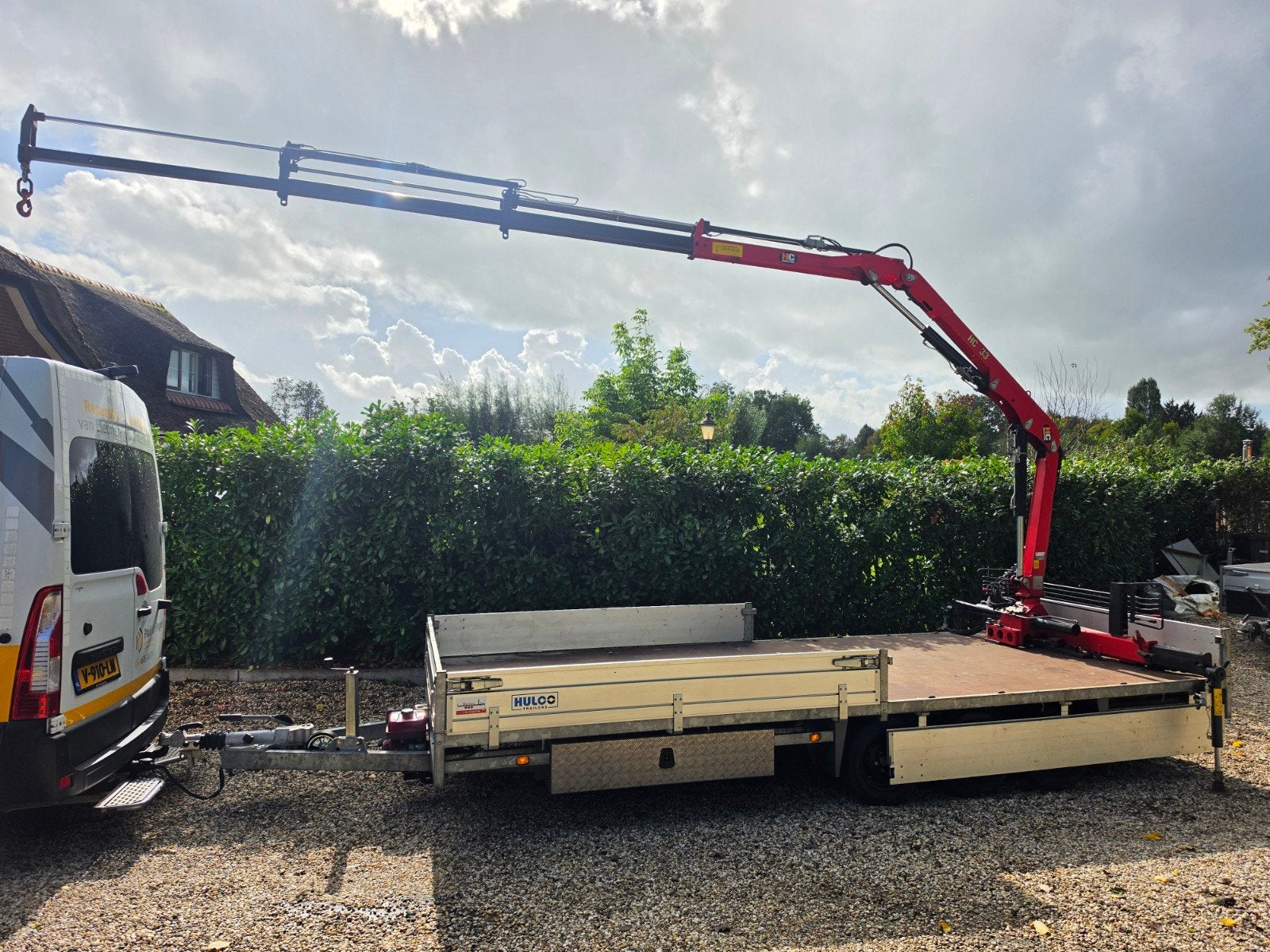 Hulco Medax-3 met laadkraan 7.4 mtr, Ophalen, Zo goed als nieuw