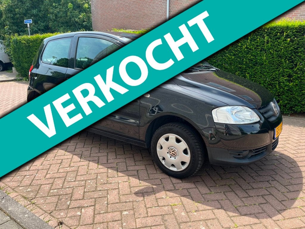 Volkswagen Fox 1.4 Trendline| IJSKOUDE AIRCO| NIEUWE APK|, Auto's, Volkswagen, Voorwielaandrijving, Zwart, Origineel Nederlands