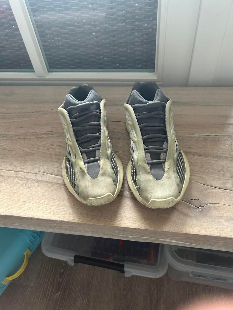 Yeezy 700, Ophalen, Zo goed als nieuw, Schoenen