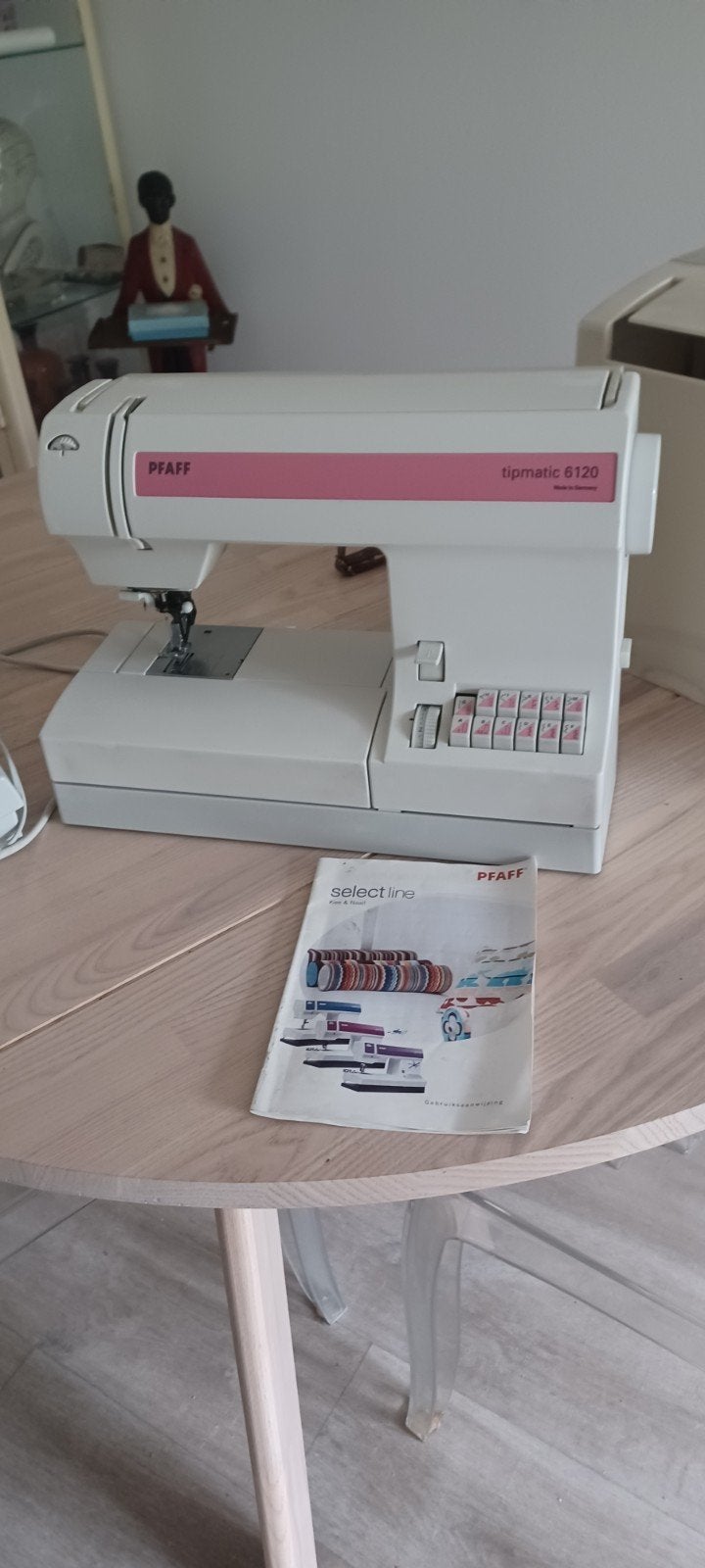 Pfaff Tiptronic 6120 Naaimachine - Zo goed als nieuw, Ophalen, Zo goed als nieuw, Naaimachine, Pfaff