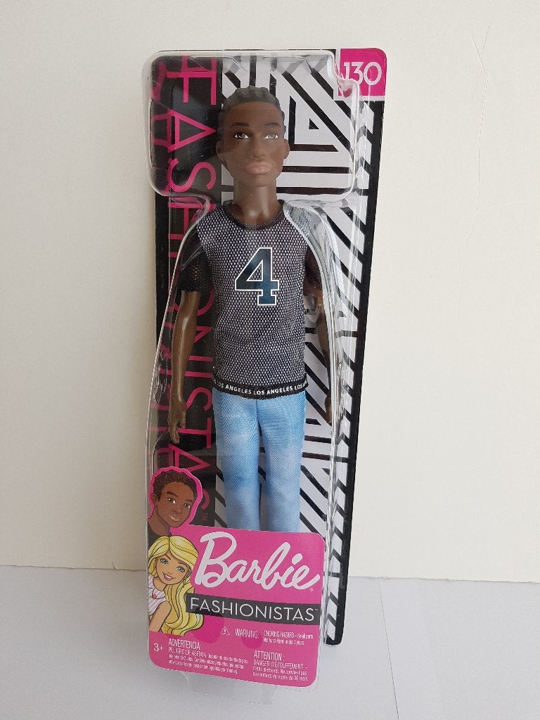 Ken Fashionistas #130 in T-shirt en Jeans (NRFB), Ophalen of Verzenden, Nieuw, Fashion Doll