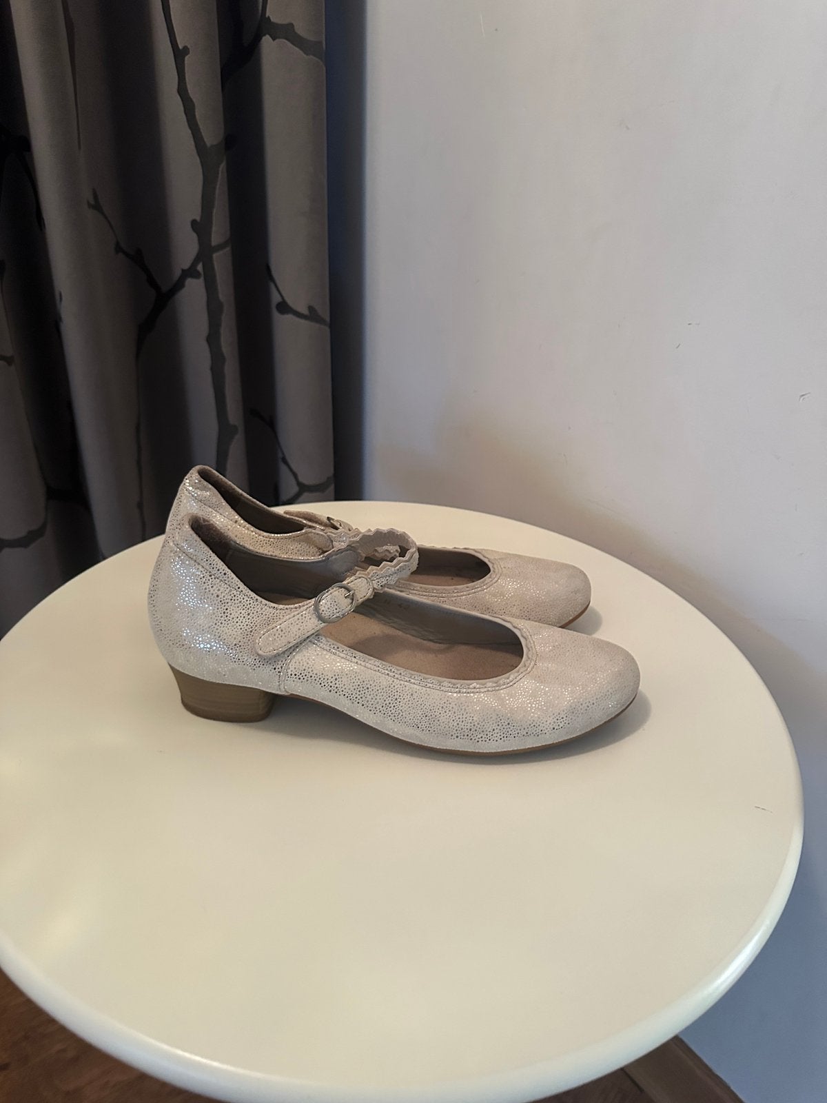 Footnotes schoenen maat 42 met klittenbandsluiting, Kleding | Dames, Schoenen, Ophalen of Verzenden, Zo goed als nieuw, Sneakers of Gympen