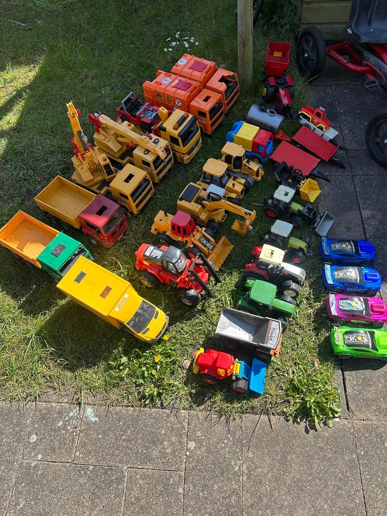 Grote collectie Bruder, Tonka en andere speelgoedvoertuigen, Ophalen, Gebruikt