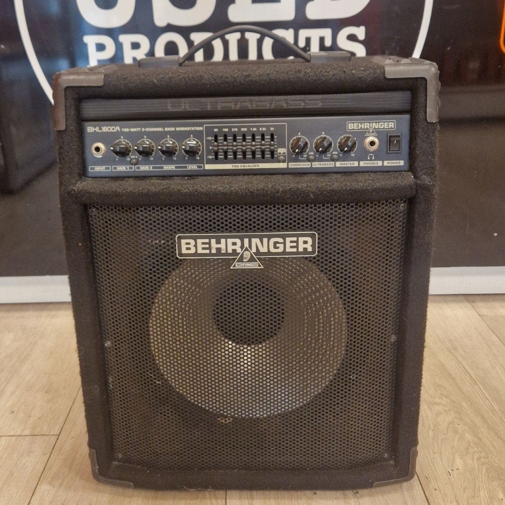 Behringer BXL1800A 12 Inch Basgitaar Versterker | € 99,99, Ophalen, Zo goed als nieuw